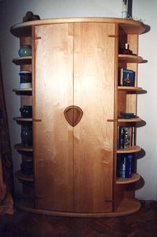 Regale, Sideboards & Schränke